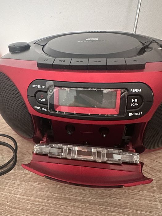 Boombox Radio Aiwa BBTC-550RD Czarno-czerwony