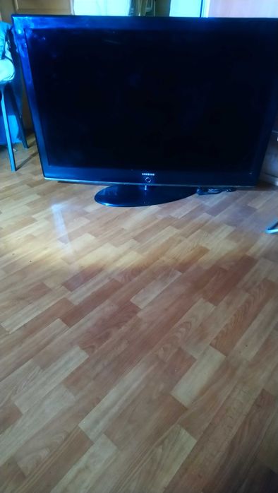 Телевизор Samsung 52"