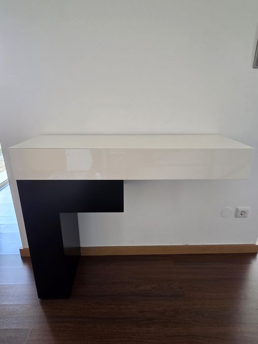 Consola de entrada