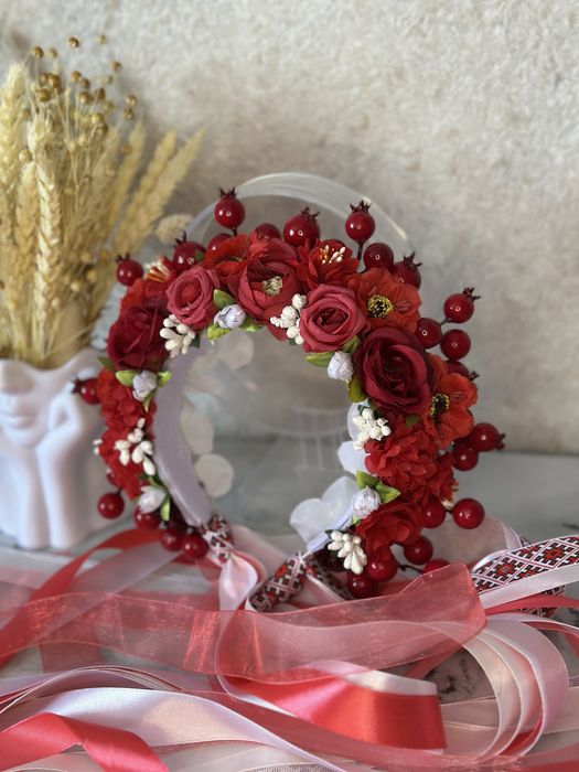 Віночки на голову ,внаявності