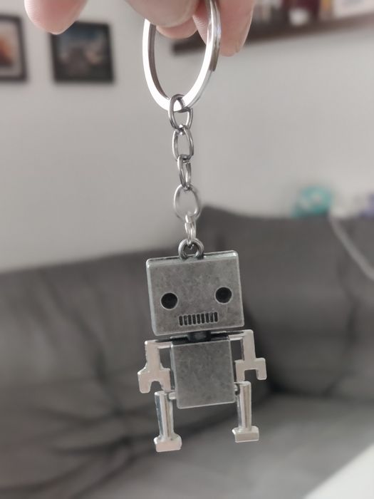 Brelok - metalowy robot