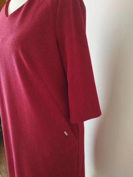 Sukienka z grubej dzianiny 52