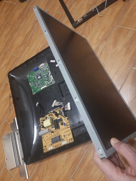 Набор из 3 мониторов: LG Flatron L1730B, Samsung 795DF, Samsung 206BW