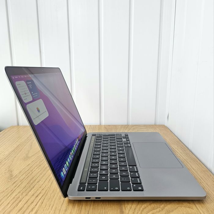 MacBook Pro M1, 13,3", 8/256GB, Retina, Touch Bar, jak nowy, bateria 86%, tylko Warszawa