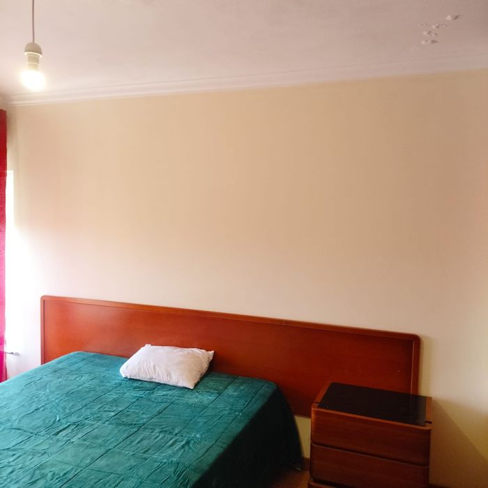Quarto a trabalhadores