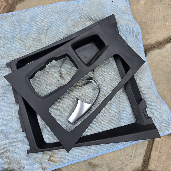 Продам турбину, задние фонари БМВ Е70 40D Рстайл