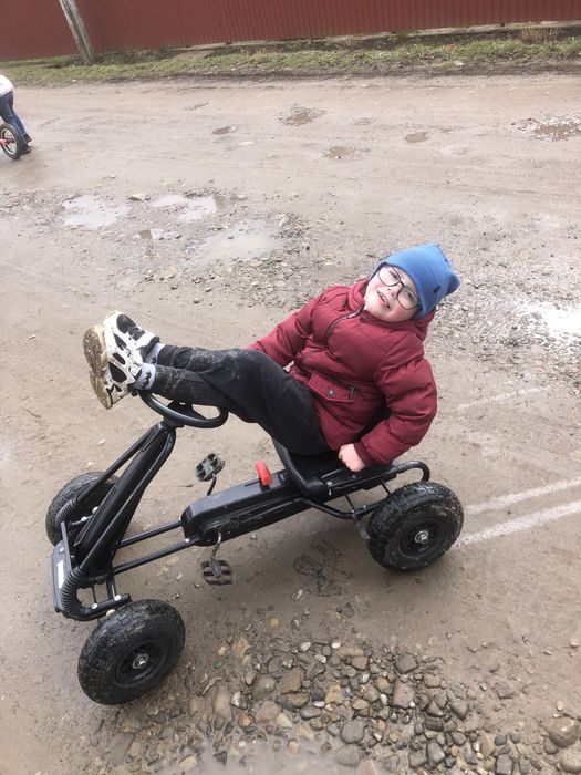 Продам машинку для дитини