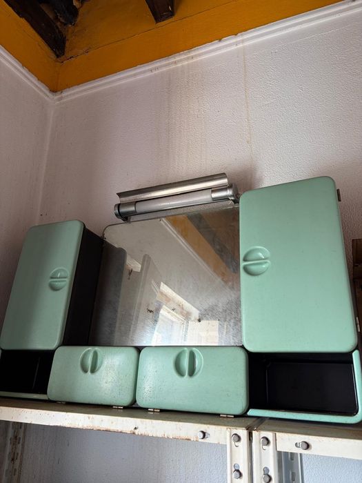 Móvel de casa de banho vintage italiano