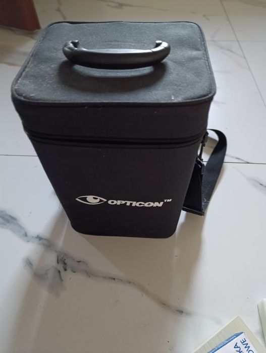 Zestaw laboratoryjny z mikroskopem opticon