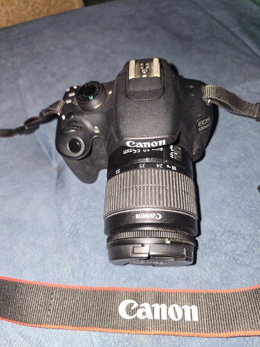 Фотоапарат Canon EOS 1200D