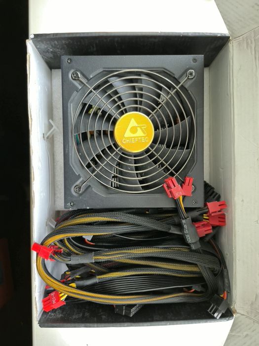 Блок живлення Chieftec A-135 850W з повним комплектом кабелів