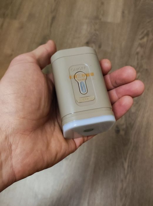 В НАЯВНОСТІ Насос-вакум-ліхтар на АКБ Pacoone для матрасів, човнів. .