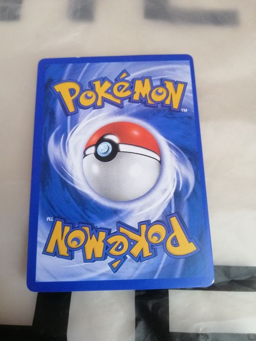 Ультрарідка карточка Pokеmon Lugia V з альтернативним артом.