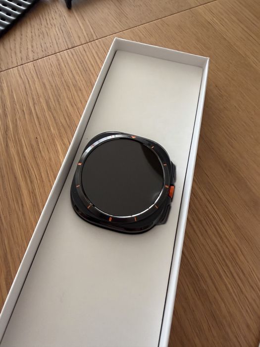 Galaxy Watch Ultra 2025 LTE + 2 Braceletes Borracha Preta e Laranja