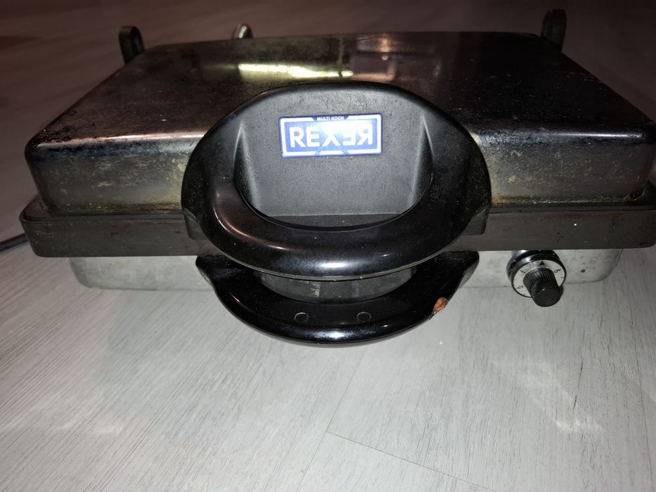 Opiekacz, grill Rexer.