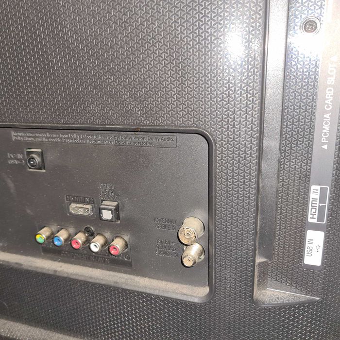 Telewizor 32cale led  z DVB-T2  HEWC