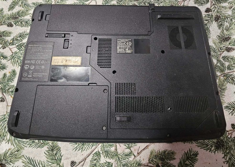 Laptop Acer Emachines E510