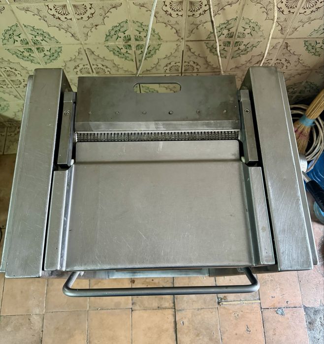 Шкуросьемная машина