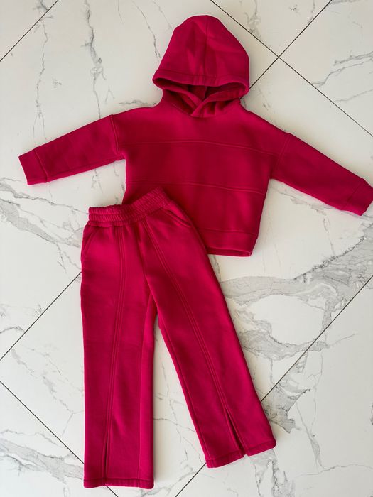 Одяг для дівчинки