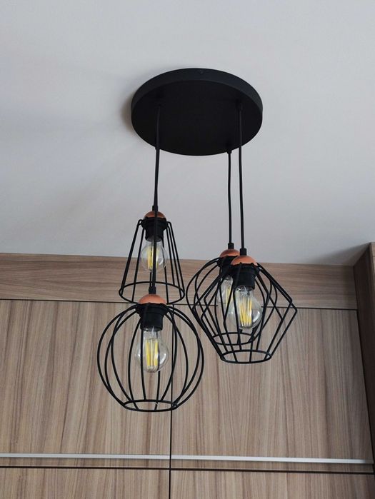 Lampa sufitowa w stylu industrialnym, loftowym