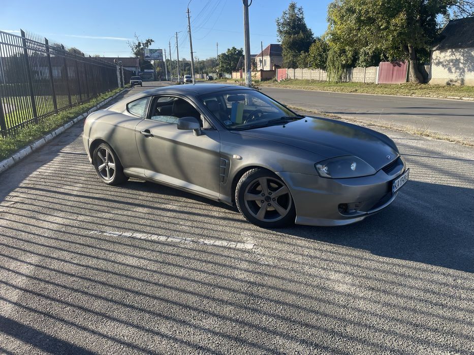Hyundai Coupe 2006 VIN KMHHN61FP6U213796 фото оголошення 2 з 19