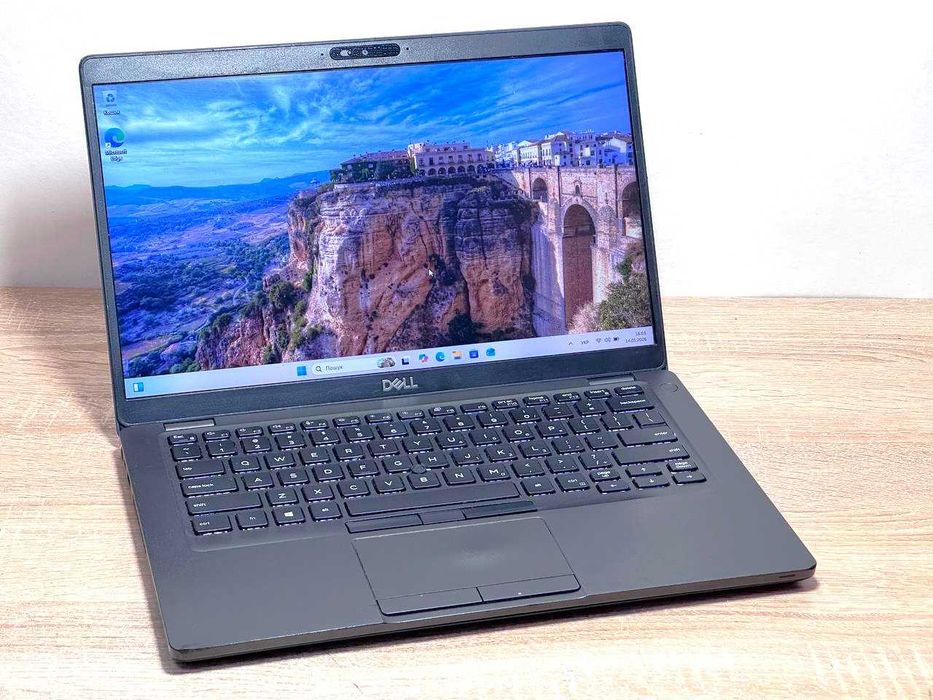 Dell Latitude 5400 14″ HD / LTE / 8GB RAM / 128GB SSD / Windows 11