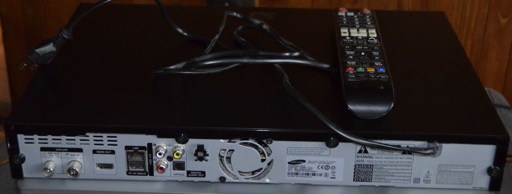 Samsung BD-E8500 3D Smart Odtwarzacz PVR/Blu-ray z HDD 500Gb + Pilot