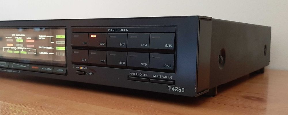 Tuner Onkyo T-4250