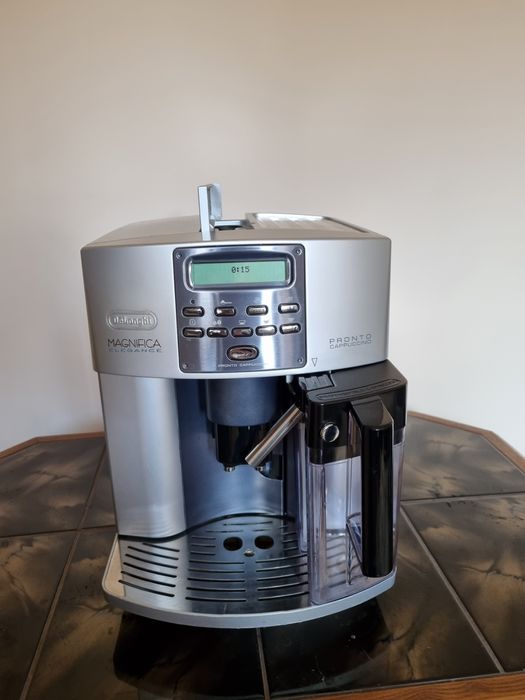 Кавомашина DELONGHI magnifica