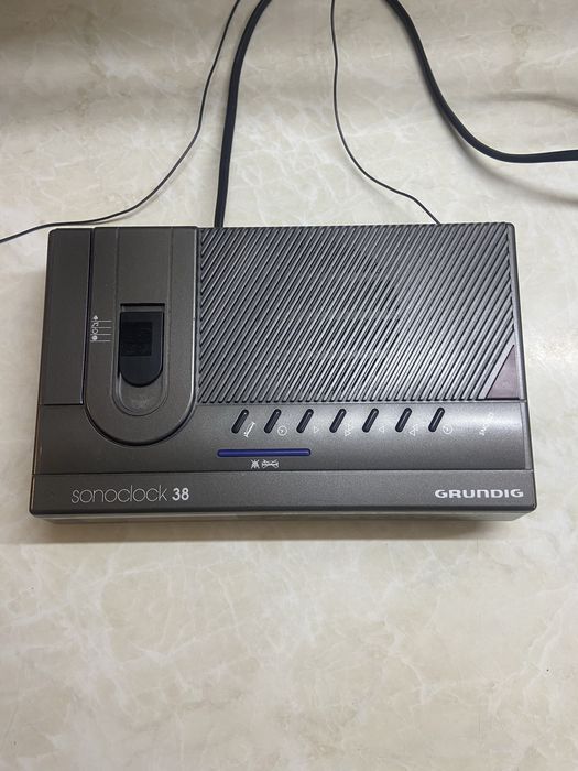 Grundig Sonoclock 38 радіо будильник