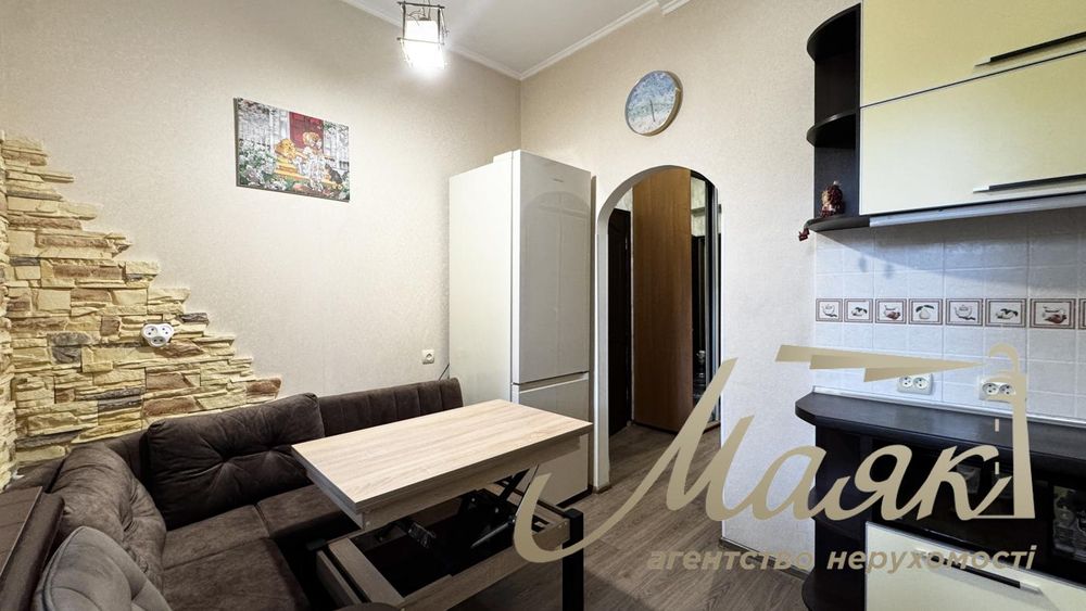 1 кімн. повнометражна кв.в центрі  -ЗАХОДЬ І  ЖИВИ!