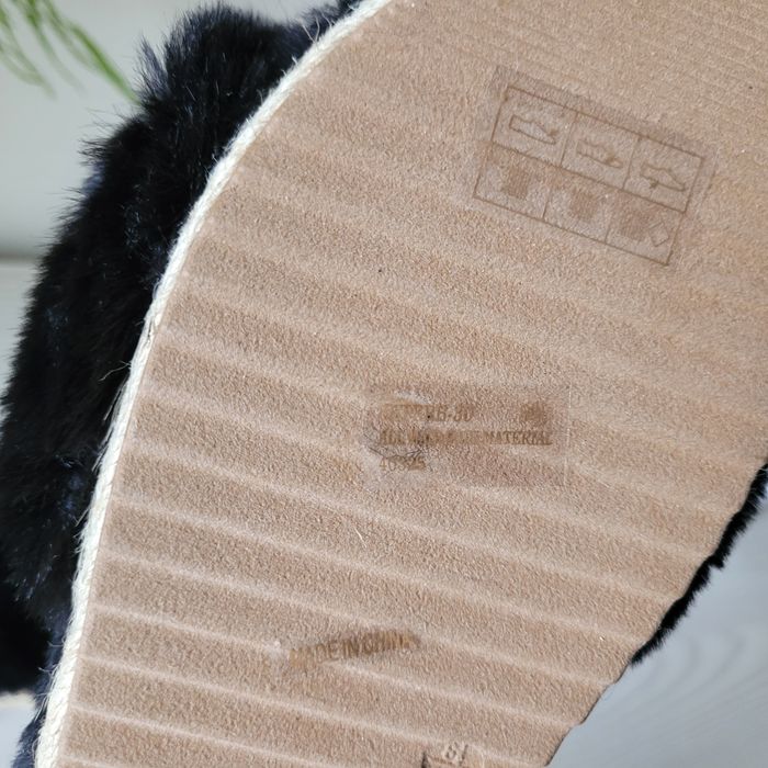 РОЗПРОДАЖ Тапочки шльопанці сланці хутряні BAMBOO рр.37-41