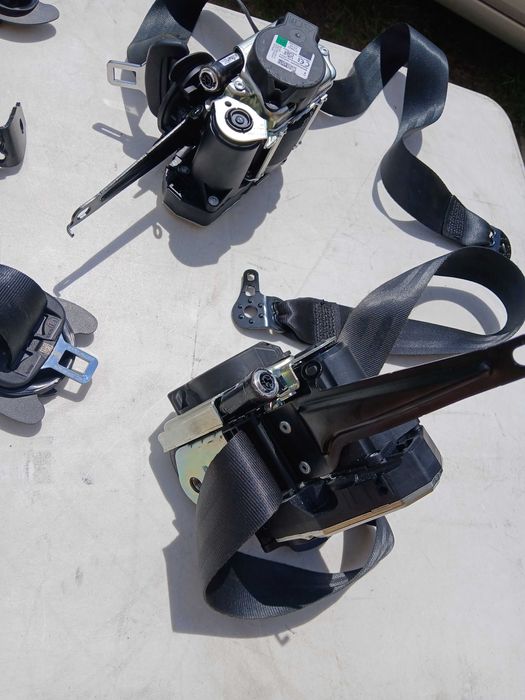 Jeep Avenger Wrangler Renegade Grand Cherokee xj y pasy bezpieczenstwa