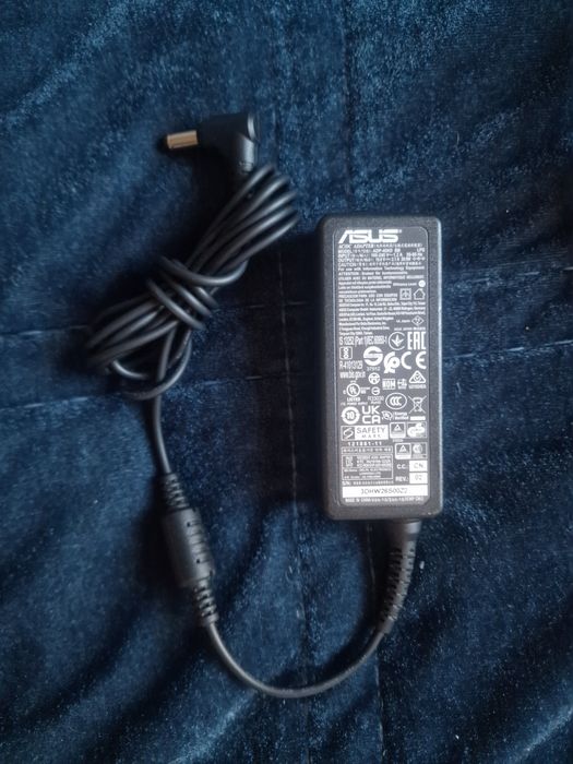 Podstawka pod monitor marki Asus