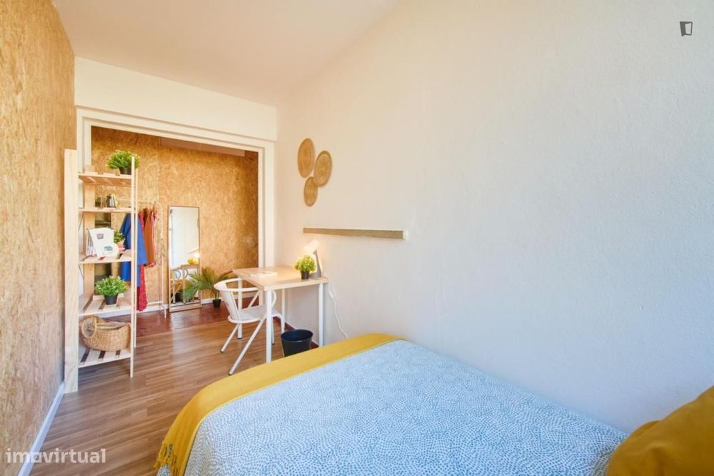 Quarto - localizado em Alvalade Lisbon