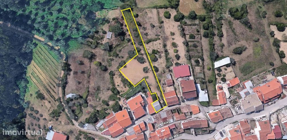 Detached House for Renovation with Land — Cova do Ouro, Coimbra