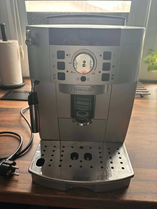 Ekspres DELONGHI Magnifica S