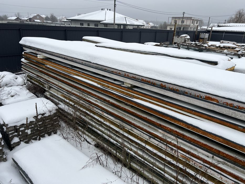 Сендвіч панелі лежалі