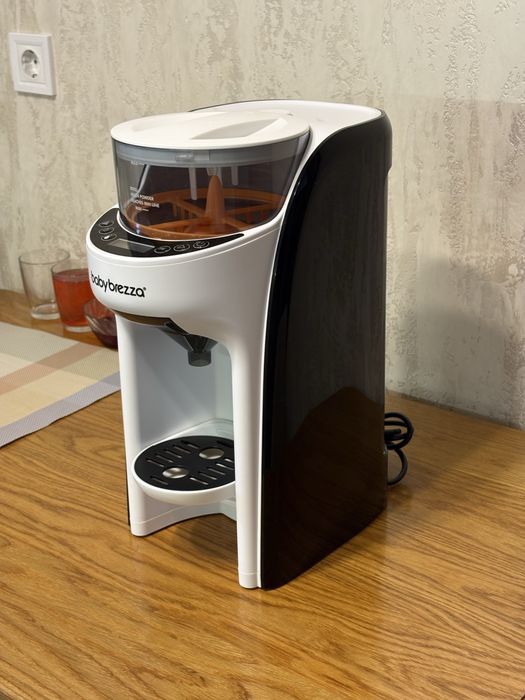 Машина для приготування суміші Baby Brezza