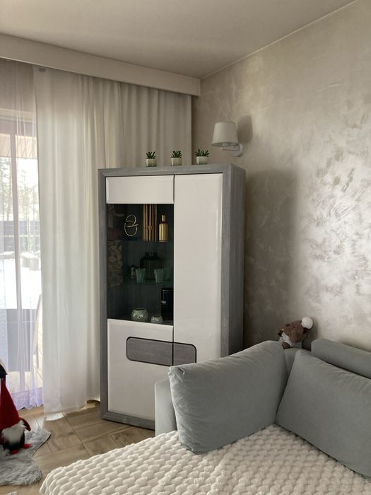 Meble salonowe BIAŁY POŁYSK + beton. Podświetlane LED! Stan BDB