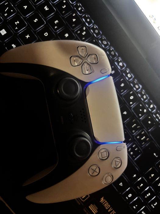 продам джойстик пс5