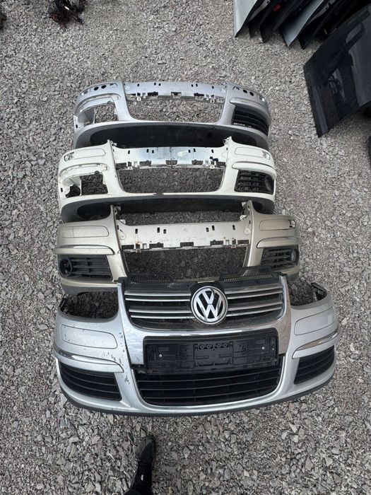 Бампер передній уневерсал фольсваген гольф 5 Volkswagen Golf 5