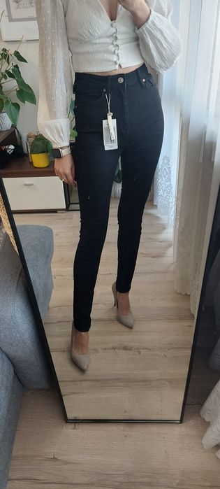 Nowe czarne spodnie rurki Mango 32 XXS wysoki stan skinny