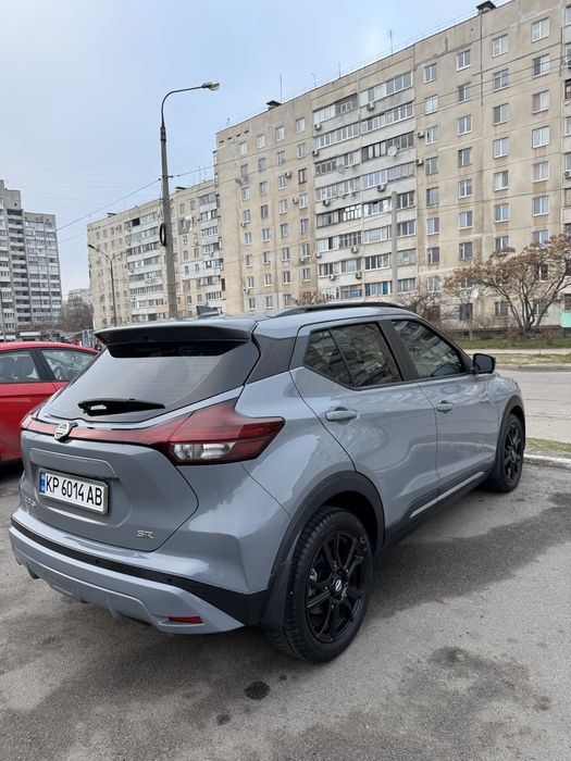 2021 Nissan KICKS SR