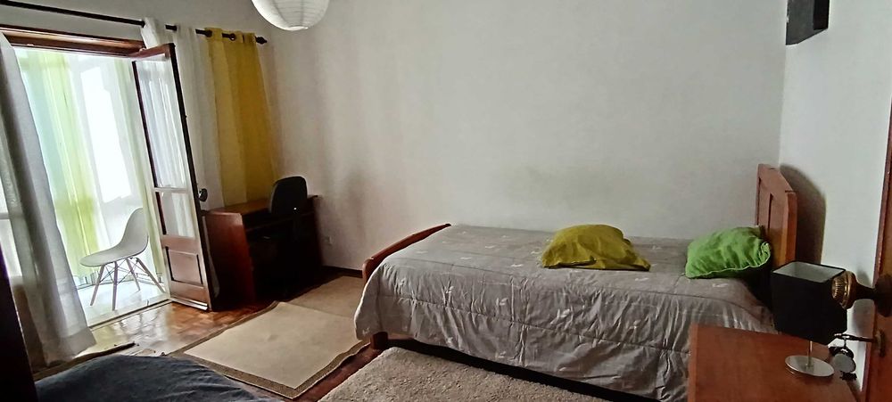 quarto em Benfica