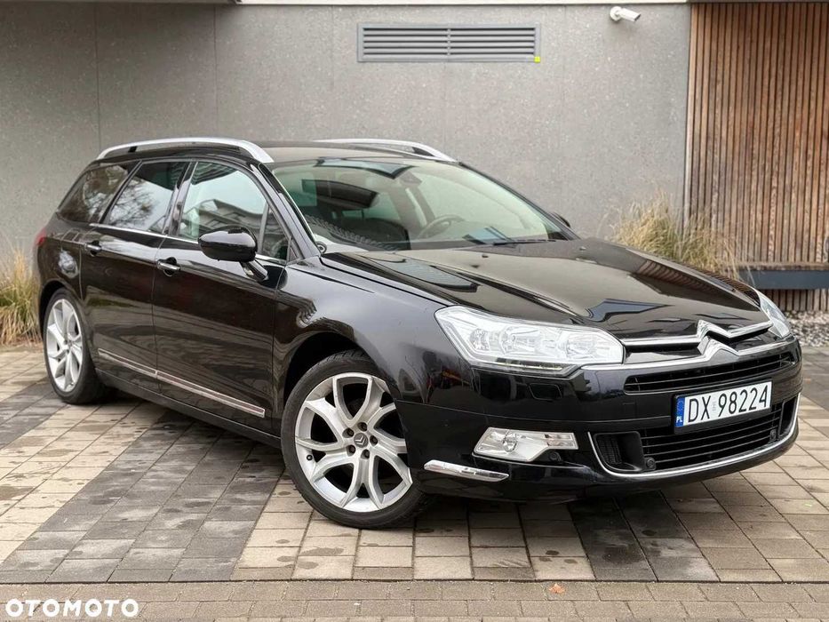 Wynajem samochodów kombi Insignia Octavia Passat Mondeo Audi Citroen