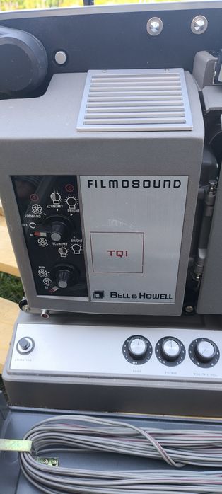 Projektor Bell  Howell Filmosound 658