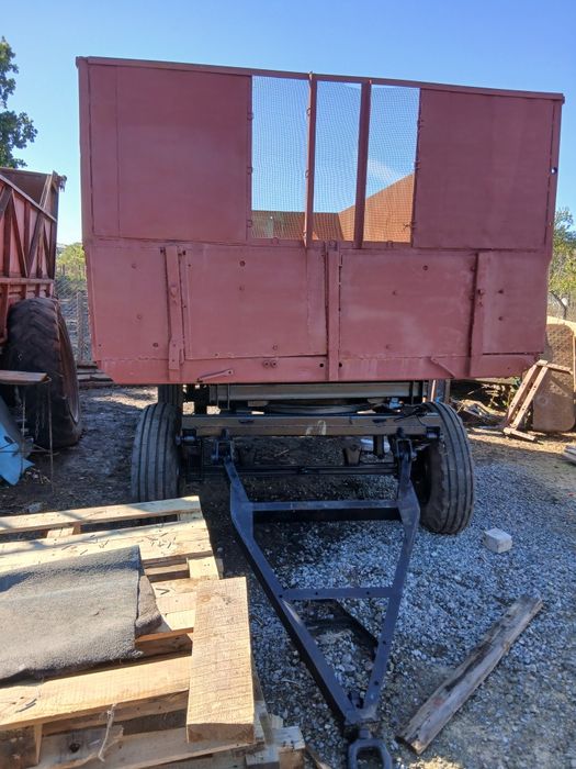 Продам тракторный прицеп 2 ПТС 4