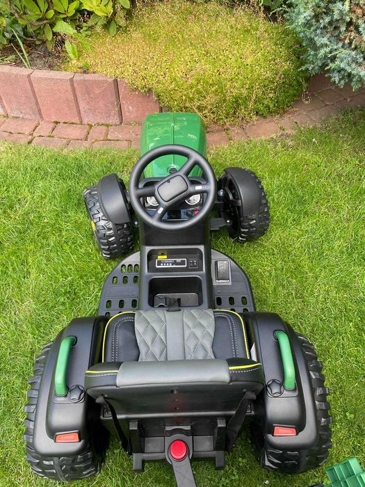 MEGAAUTKA.PL Duży Traktor na akumulator z Przyczepką Pilot + USB