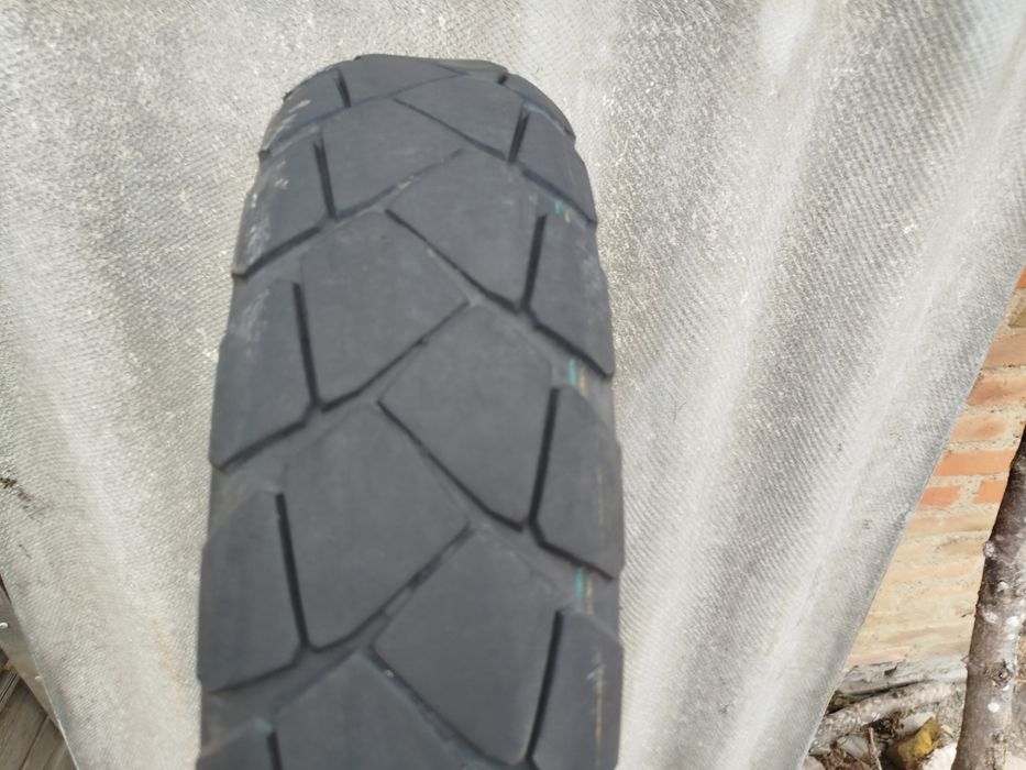 Продається покришка